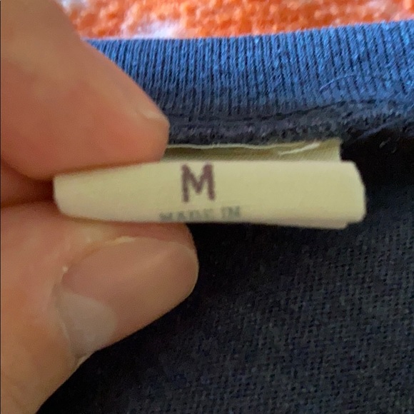 Hollister T-shirt - Picture 2 of 2